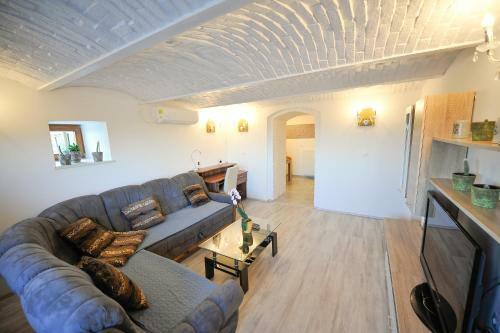 Apartments Jernej