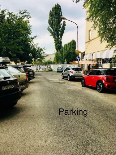 Underground Apartment Bratislava-nivy