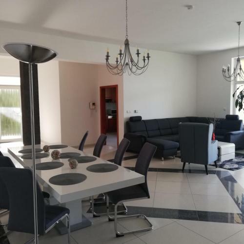 Hostal Rezident Consult S.r.o.