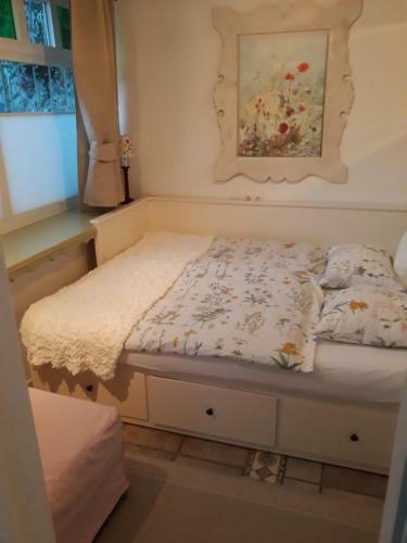 Pletna Lake View Apartment (Ground Floor)