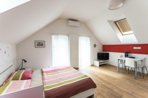 Apartments Agenija