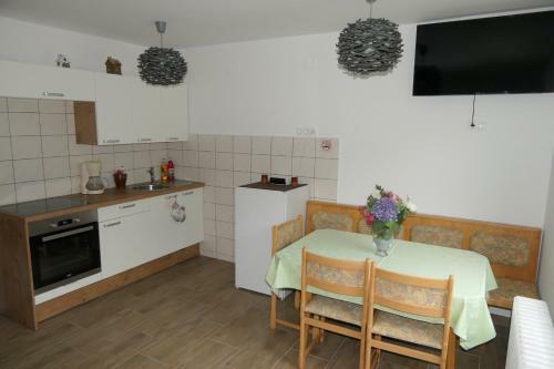 Hostal Apartments And Rooms Brunko