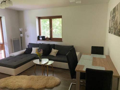 Apartm�n Adam Bystr� T�le