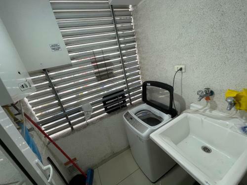 Apartamento Amplio Departamento - Edificio Tranquilo