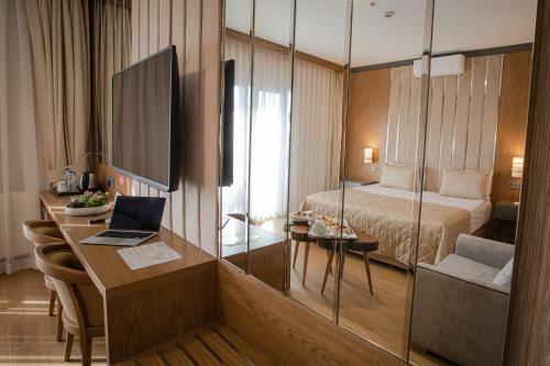 Bah�elievler Hotels