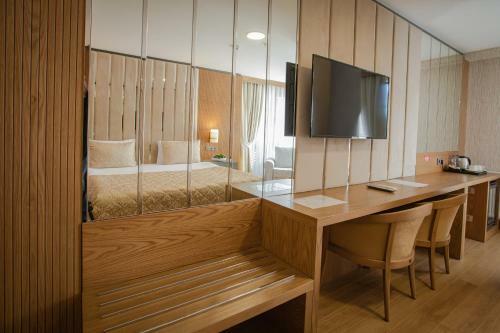 Bah�elievler Hotels