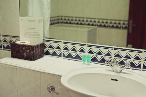 Hostal Abbey Lodge Hotel