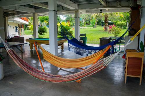 Hotel Bonvoyage Tumbaga