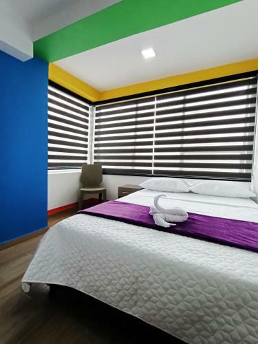 Hotel Caf� Color