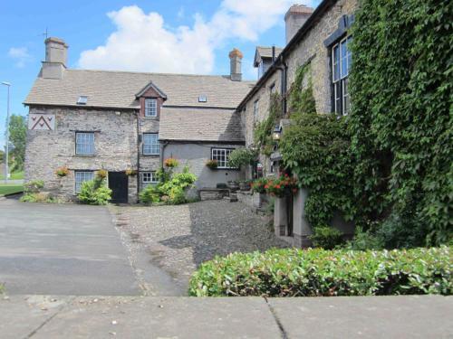 Posada The Three Cocks Coaching Inn