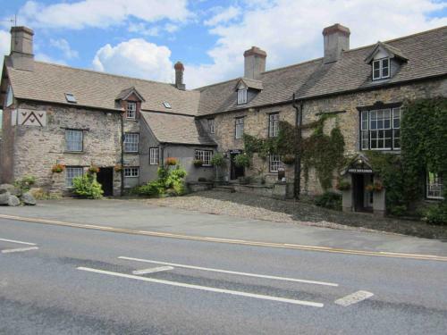 Posada The Three Cocks Coaching Inn