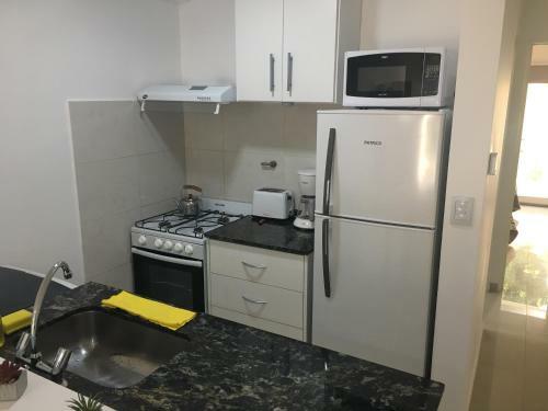 Apartamento Edificio Nikemen, Moderno Dpto Con Patio Y Cochera Cubierta