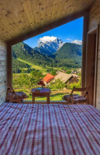 Mountain View Glamping