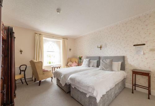 Royal Glen Hotel