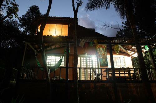 Casa Dos Artistas Na Natureza Com Varanda