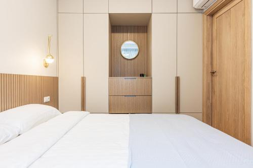 Magic Pines Apartment, By Cohost