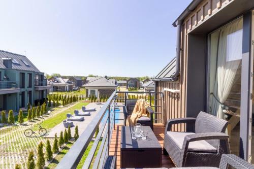 Green Shine Apartment, By Cohost