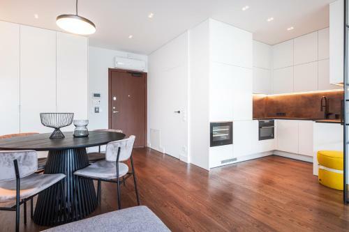 Elite Egle Stay Apartment, By Cohost
