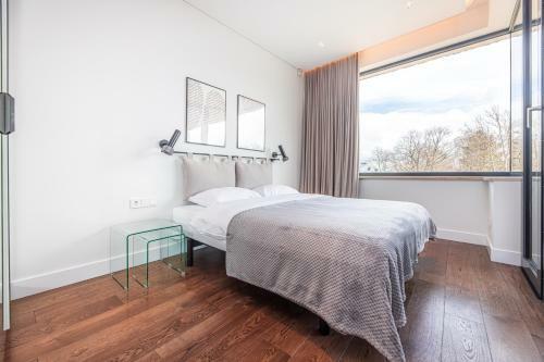 Elite Egle Stay Apartment, By Cohost