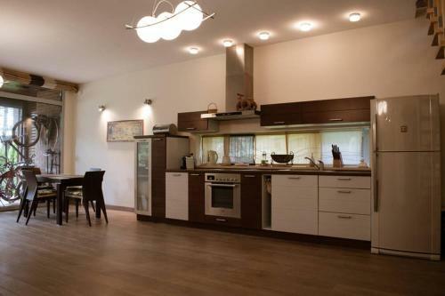 Privat?s Apartamentai ?alia J?ros
