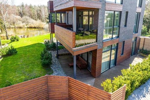 Comfortable Apartment In Prestigious Seaside Area