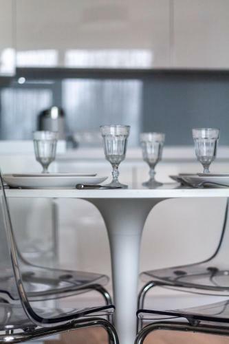 Sea Whisper Apartment, By Cohost