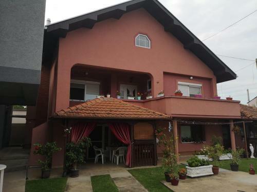 Apartamento Seosko Doma?instvo Staniki?