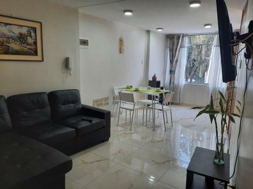 C�modo Y Amplio Apartamento Amoblado