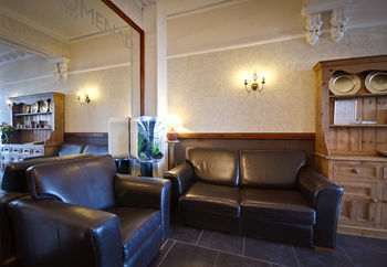 Hostal Promen�d B&B