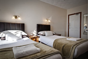 Hostal Promen�d B&B