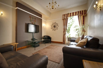Hostal Promen�d B&B