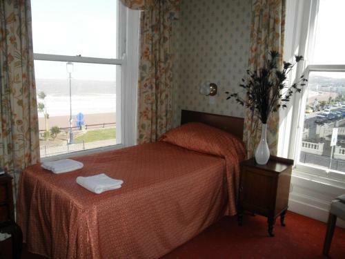 Queens Hotel