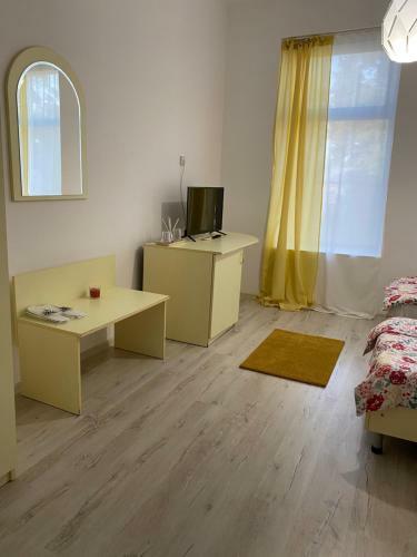 Hostal Lms