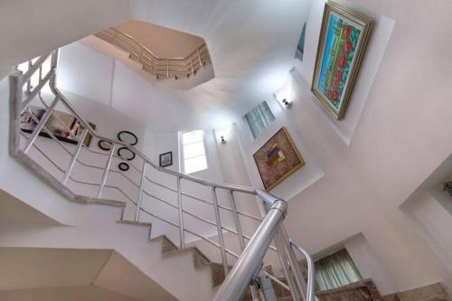 Ayl Villa