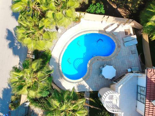 Exceptional Villa With Private Pool In Antalya