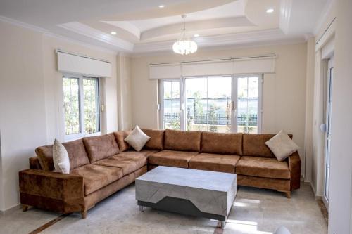Villa Stone 2