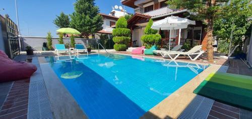 Stunning Villa With Private Pool In Antalya