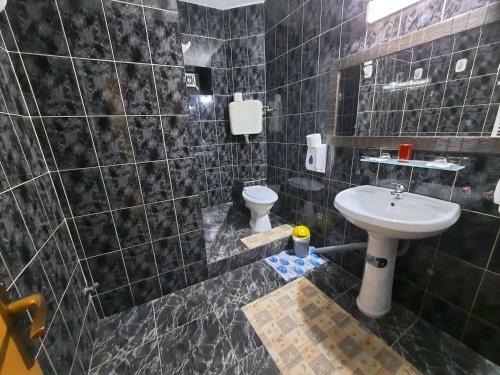 Hostal Lis House