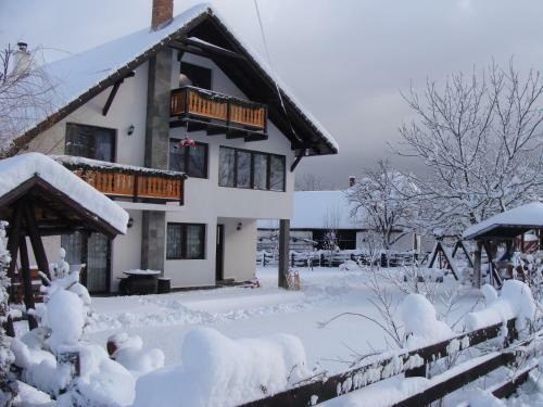 Hostal Casa Bran Family