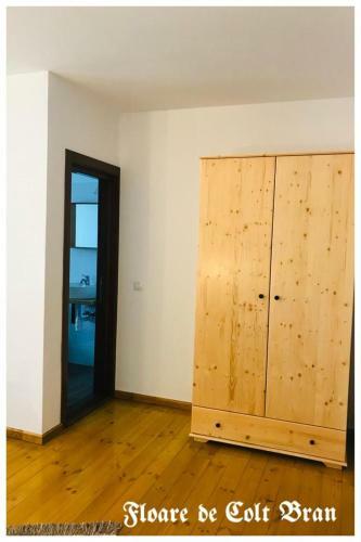 Hostal Floare De Col?-bran