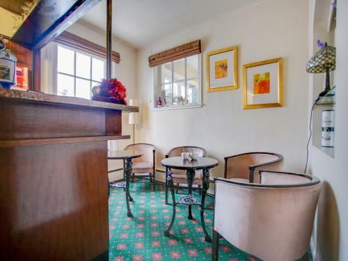 The Murray Arms Hotel