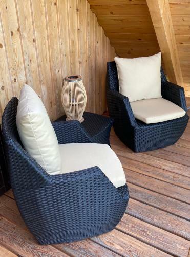 Loghouse Brunka - Escape From Life On A Highway