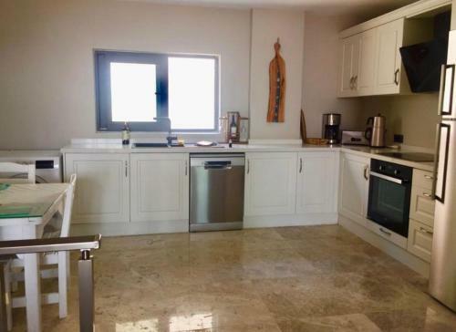 Bitez Aktur Yan? 4 Oda 4 Banyo L�x Triplex Villa