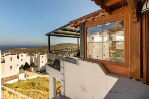 Stylish Villa With Mesmerizing View And Central Location In Bodrum