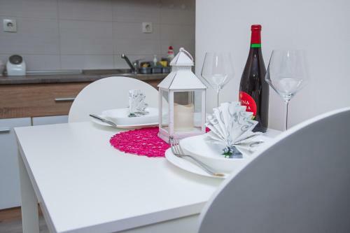 Family Apartmani Le