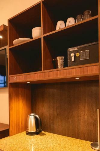 Hostal San Juan Suites
