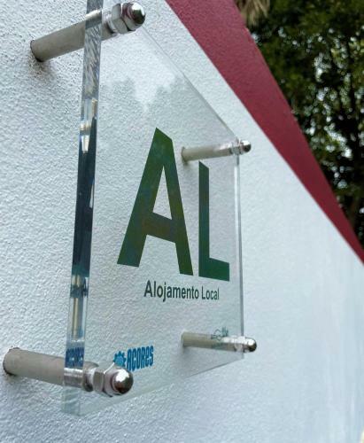 Hostal Chal� D'angra Guest House