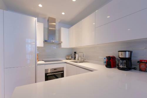 Apartamento Luxury Residence With Pool & Gym
