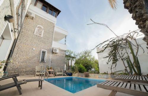 Marvelous Triplex Villa With Private Pool And Impressive View In Bodrum