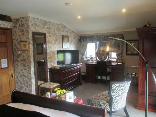 The Old School And Betty's B&B